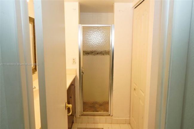 APT-301 - 4215 N University Dr, Condo with 2 bedrooms, 2 bathrooms and null parking in Sunrise FL | Image 23