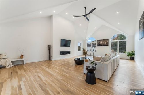 45 Heritage Dr, West Milford, NJ, 07480-3125 | Card Image