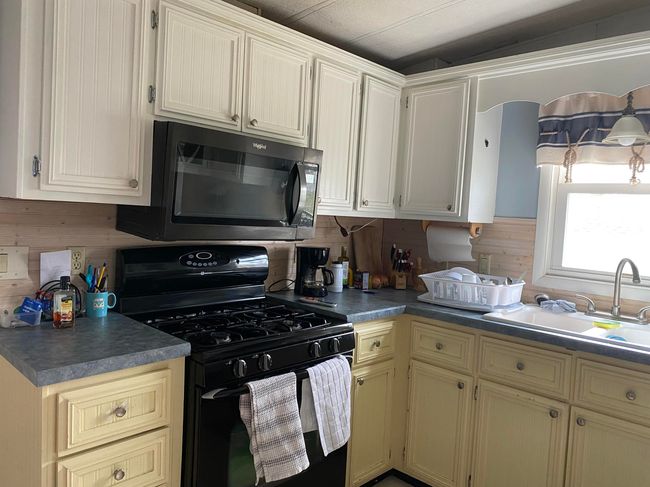 92 Scott Ave, House other with 3 bedrooms, 2 bathrooms and null parking in Seabrook NH | Image 21
