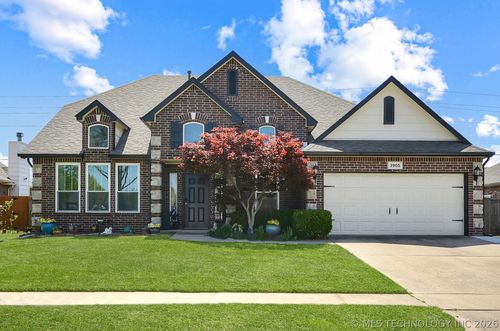 3905 Canton St, Broken Arrow, OK, 74012-9401 | Card Image