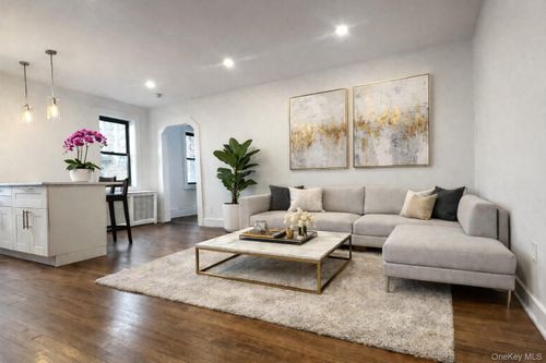 apt-4e-4810 Boston Post Rd, Pelham, NY, 10803-3049 | Card Image