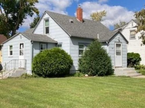 810 Church St, Benson, MN, 56215-1942 | Card Image