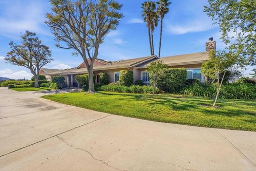 18131 Traylor Road, Ramona, CA, 92065 | Card Image
