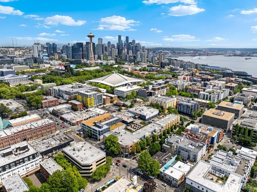 apt-300-17 W Mercer St, Seattle, WA, 98119-5910 | Card Image