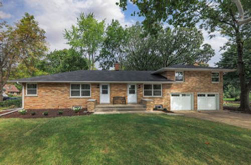 117 6th Ave, Naperville, IL, 60563-3108 | Card Image