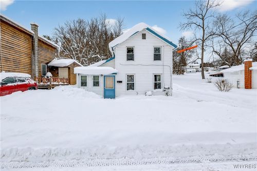 12 Railroad St, Attica, NY, 14011-1015 | Card Image