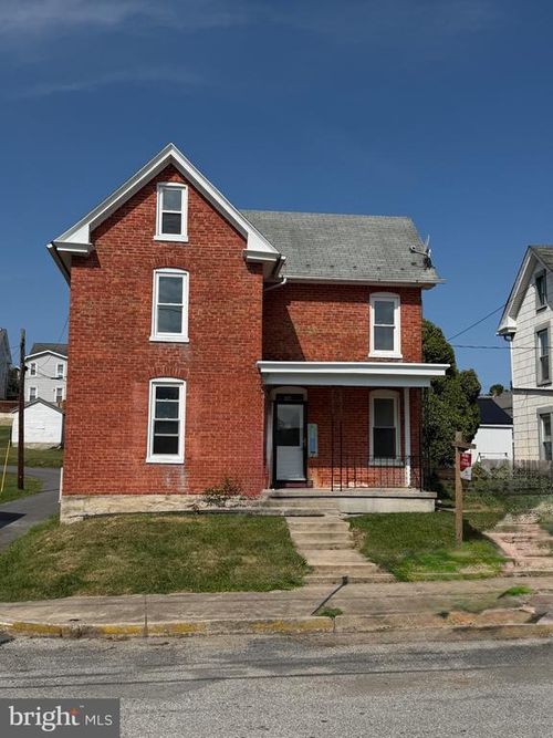 130 Hamilton Ave, WAYNESBORO, PA, 17268-1408 | Card Image