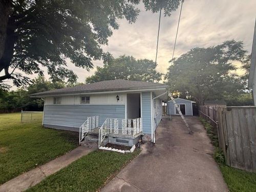 7210 Hattie St, Arabi, LA, 70032-1614 | Card Image