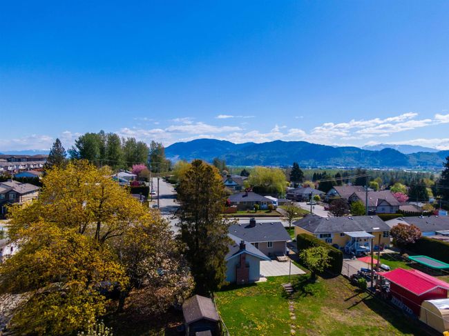 7565 Stave Lake Street, House other with 3 bedrooms, 2 bathrooms and 6 parking in Mission BC | Image 28