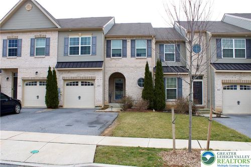 260 Snapdragon, Upper Macungie Twp, PA, 18104 | Card Image