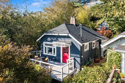 1611 Taylor Ave N, Seattle, WA, 98109-2920 | Card Image