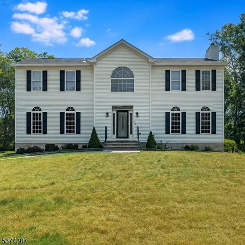 11 Macintosh Dr, Lafayette, NJ, 07848-4048 | Card Image