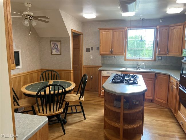 4520 E Wallings Rd, House other with 3 bedrooms, 2 bathrooms and null parking in Broadview Heights OH | Image 4