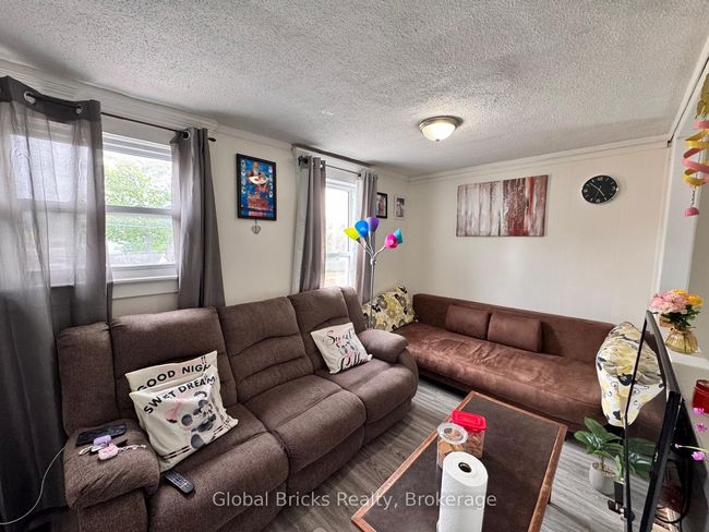 4493 Jepson St, House other with 5 bedrooms, 2 bathrooms and 2 parking in Niagara Falls ON | Image 33