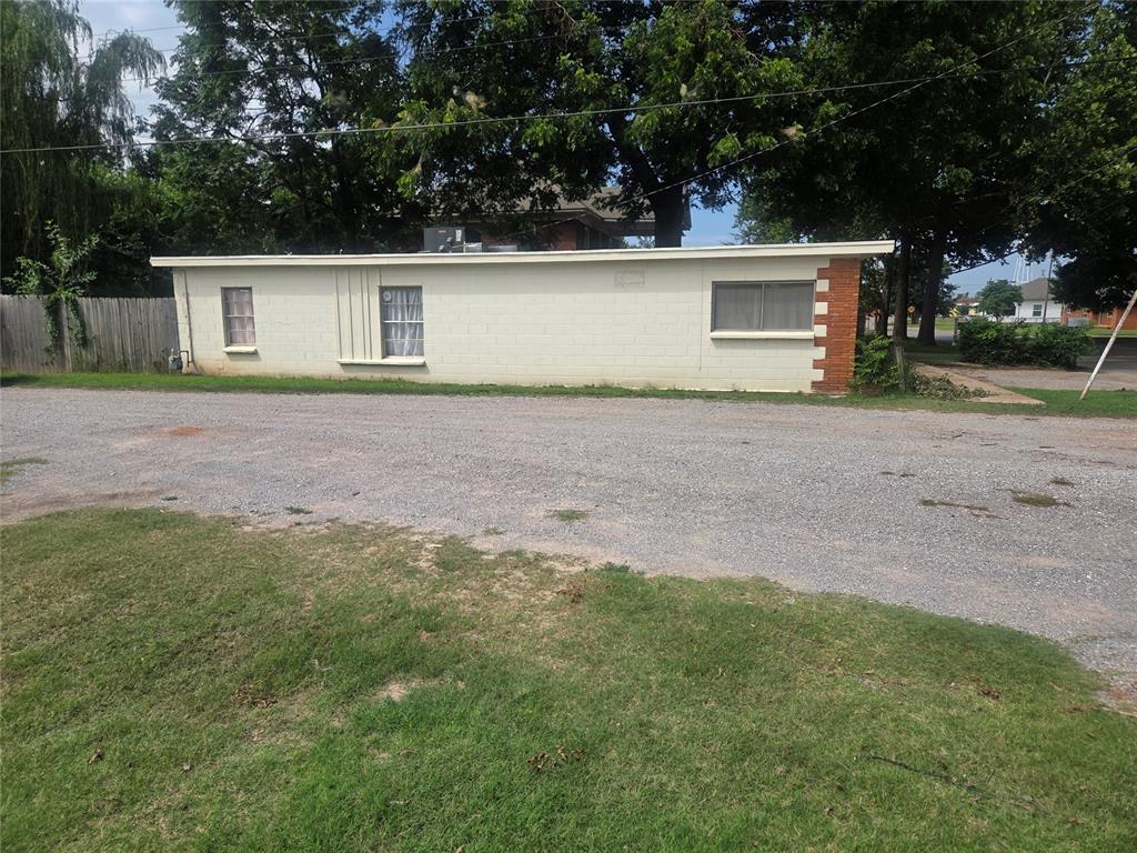 408 E Charles Ave, Pauls Valley, OK 73075