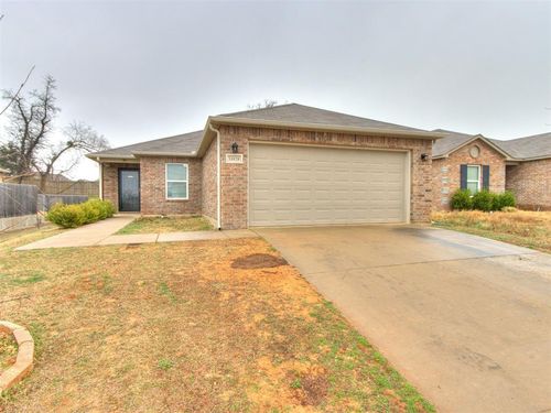 10828 Ne 8th Ter, Midwest City, OK, 73130-5302 | Card Image