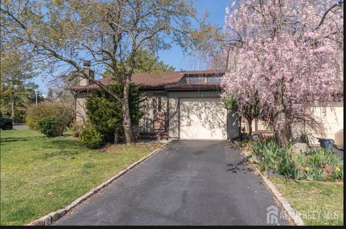 120-175 Penn Ct, Matawan, NJ, 07747-3568 | Card Image