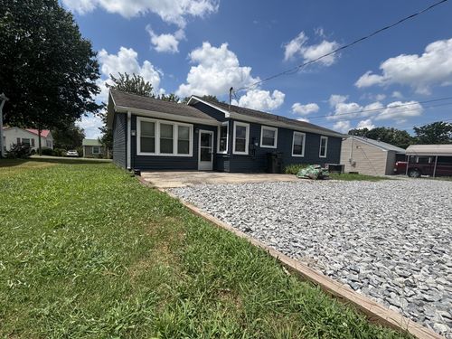 216 Daleview Ave, Gallatin, TN, 37066-3658 | Card Image