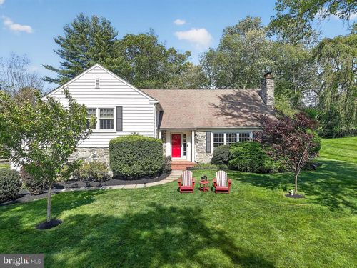 135 Clover Hill Ln, WAYNE, PA, 19087-2618 | Card Image