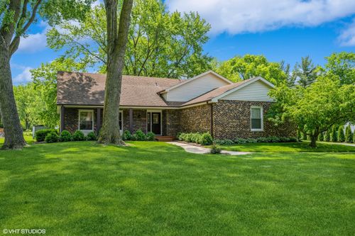 235 Stratford Ln, Inverness, IL, 60010-5730 | Card Image