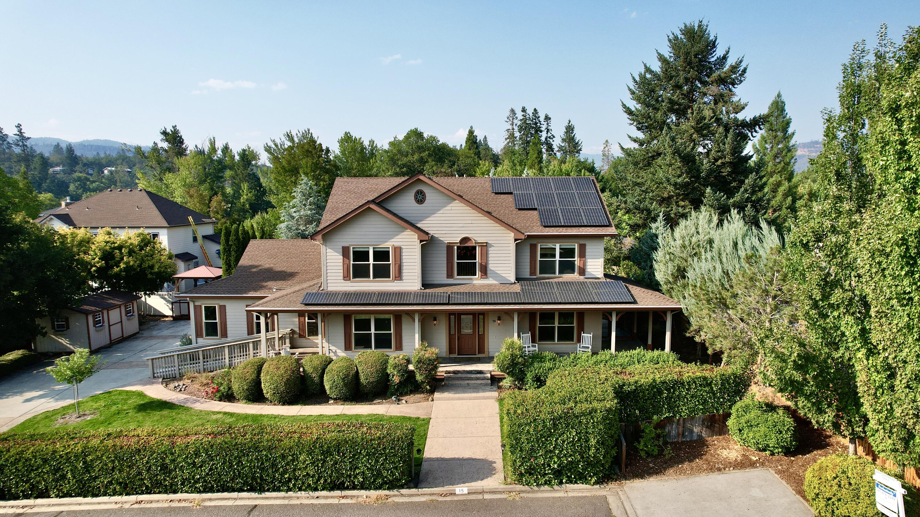 Penny Ct, Shady Cove, OR 97539