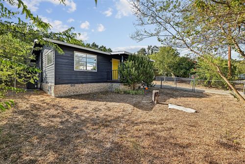 10700 W Lakeview Dr, Jonestown, TX, 78645-3468 | Card Image