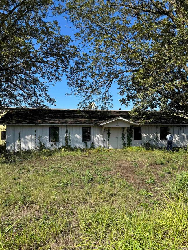 201 W First Street, Home with 0 bedrooms, 0 bathrooms and 20 parking in West Helena AR | Image 10
