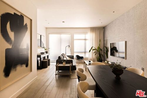 209-6001 Carlton Way, Los Angeles, CA, 90028-6506 | Card Image