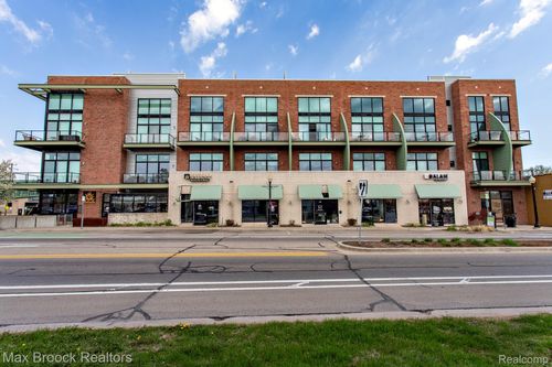 307-211 E 9 Mile Rd, Ferndale, MI, 48220-1968 | Card Image
