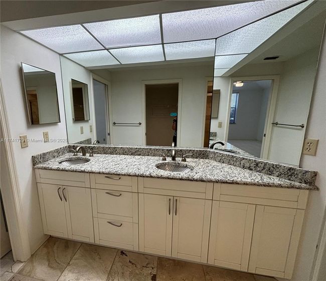 APT-9 - 6041 Se Landing Way, Condo with 3 bedrooms, 2 bathrooms and null parking in Stuart FL | Image 25