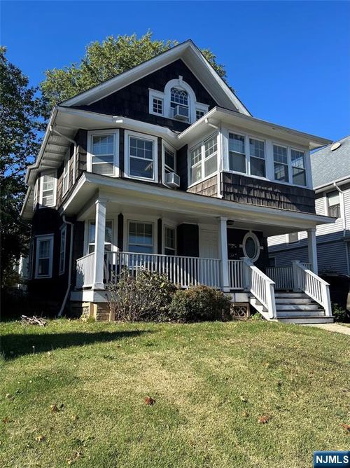 96 Grove St, Montclair, NJ, 07042-4058 | Card Image