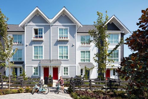 9-2838 Livingstone Ave, Abbotsford, BC, V2T0J1 | Card Image