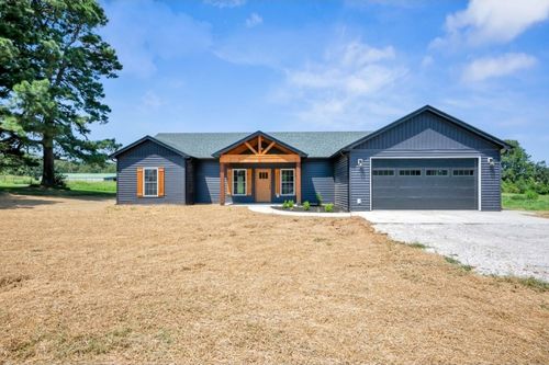 2559 Sylvia Rd, Dickson, TN, 37055-5332 | Card Image