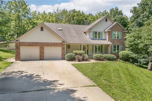2504 N Leonard Rd, Saint Joseph, MO, 64506-1747 | Card Image