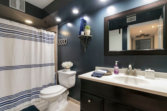 APT-704 - 14001 James Dr, Condo with 2 bedrooms, 2 bathrooms and 1 parking in Crestwood IL | Image 8