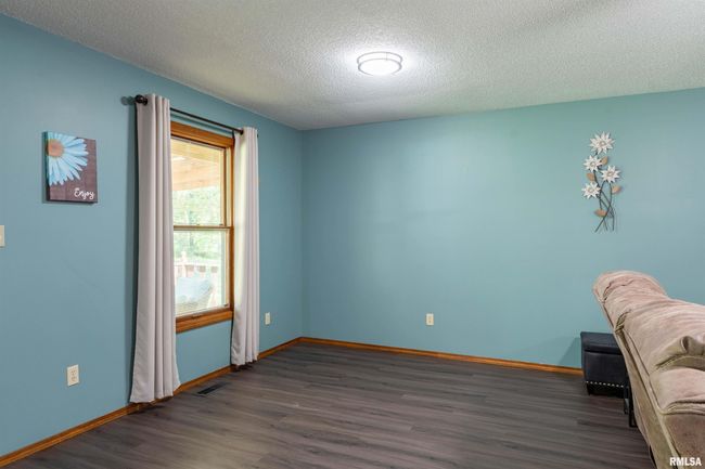 1803 Spring Garden Rd, House other with 3 bedrooms, 3 bathrooms and null parking in Marion IL | Image 12