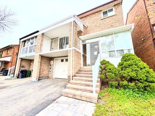26 Brownridge Cres, Etobicoke, ON, M9V4M5 | Card Image