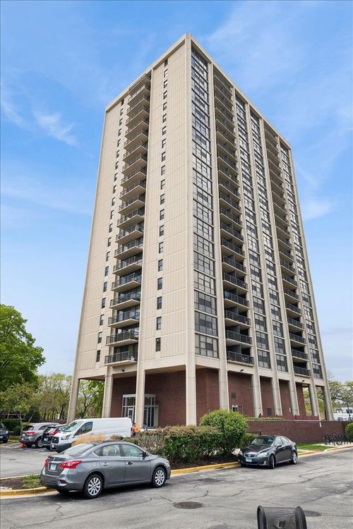 1010-2901 S Michigan Ave, Chicago, IL, 60616-3370 | Card Image