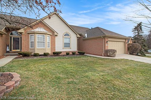 136 Shore Brook Ln, Walled Lake, MI, 48390-4506 | Card Image