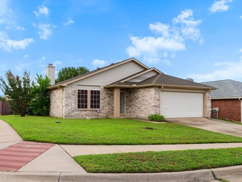 5201 Royal Birkdale Drive, Fort Worth, TX, 76135 | Card Image