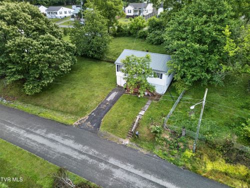 221 Mumpower Drive, Bristol, VA, 24201 | Card Image