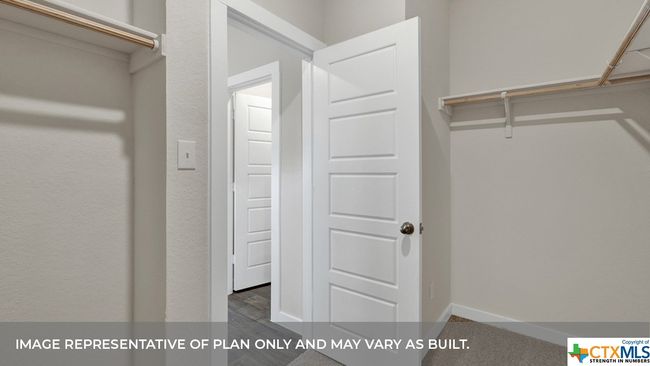429 Wirecrested Dr, House other with 4 bedrooms, 3 bathrooms and null parking in Lockhart TX | Image 24
