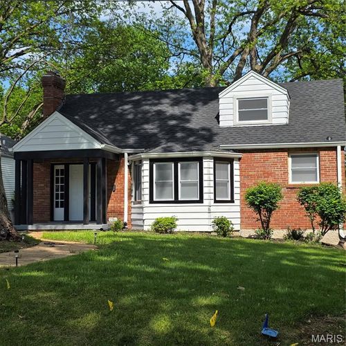 216 S Hartnett Ave, Saint Louis, MO, 63135-2104 | Card Image