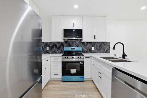 108-17000 Burbank Boulevard, Encino, CA, 91316 | Card Image