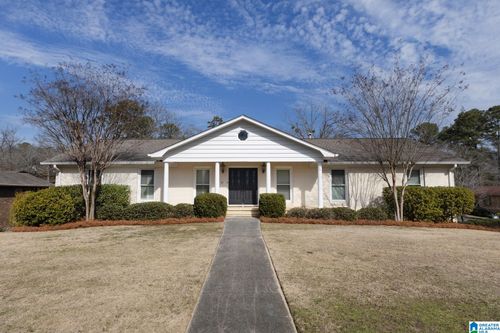 1852 Paulette Dr, HOOVER, AL, 35226-2658 | Card Image