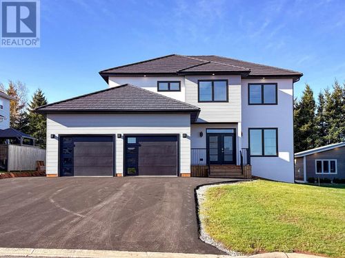 7 Maple Leaf Row, Stratford, PE, C1B4C9 | Card Image