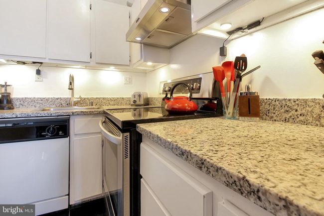 APT-808 - 1615 Q St Nw, Condo with 2 bedrooms, 1 bathrooms and null parking in WASHINGTON DC | Image 12