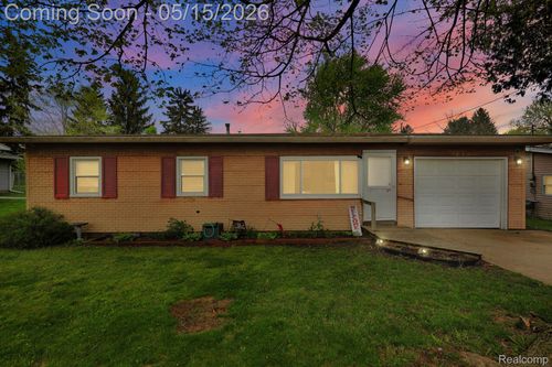 730 Cherry St, Charlotte, MI, 48813-1702 | Card Image