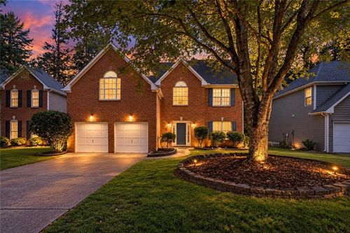 3952 Lullwater Main Nw, Kennesaw, GA, 30144-5708 | Card Image