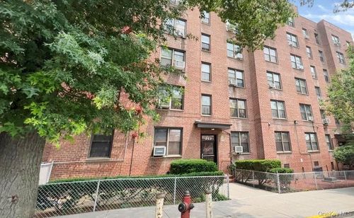1f-745 E 231st St, Bronx, NY, 10466-4175 | Card Image
